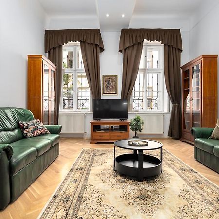 Emerald Suite With Free Parking Βουδαπέστη Εξωτερικό φωτογραφία