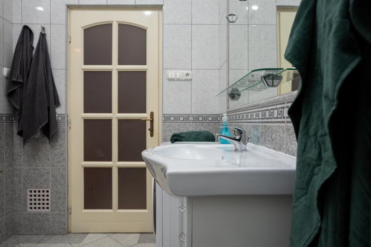 Emerald Suite With Free Parking Βουδαπέστη Εξωτερικό φωτογραφία