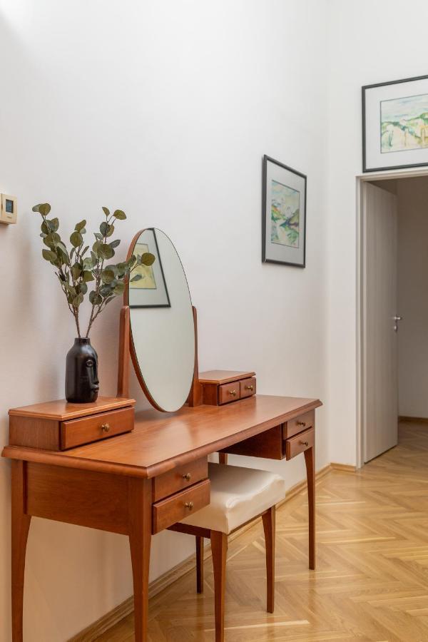 Emerald Suite With Free Parking Βουδαπέστη Εξωτερικό φωτογραφία